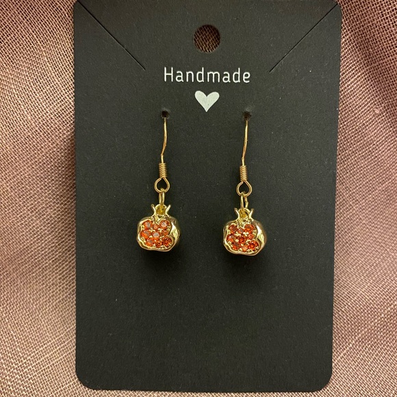 NWT Handmade Gold Pomegranate Necklace and Earring Set - Picture 3 of 3